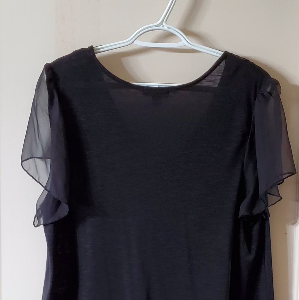 Women's Top - Picture 3 of 9